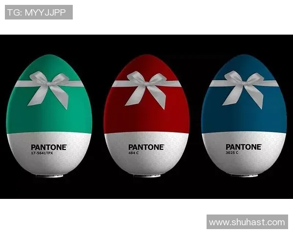 足球明星头顶的花瓶揭示了体育与艺术的奇妙结合与文化碰撞的深刻意义