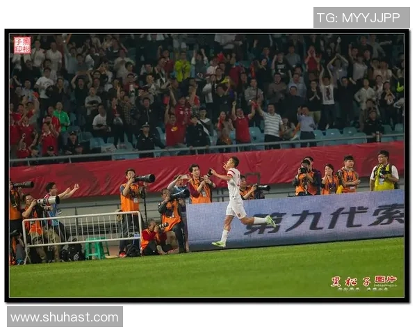 松子与足球明星的奇妙抽奖游戏让你体验不一样的足球魅力与乐趣